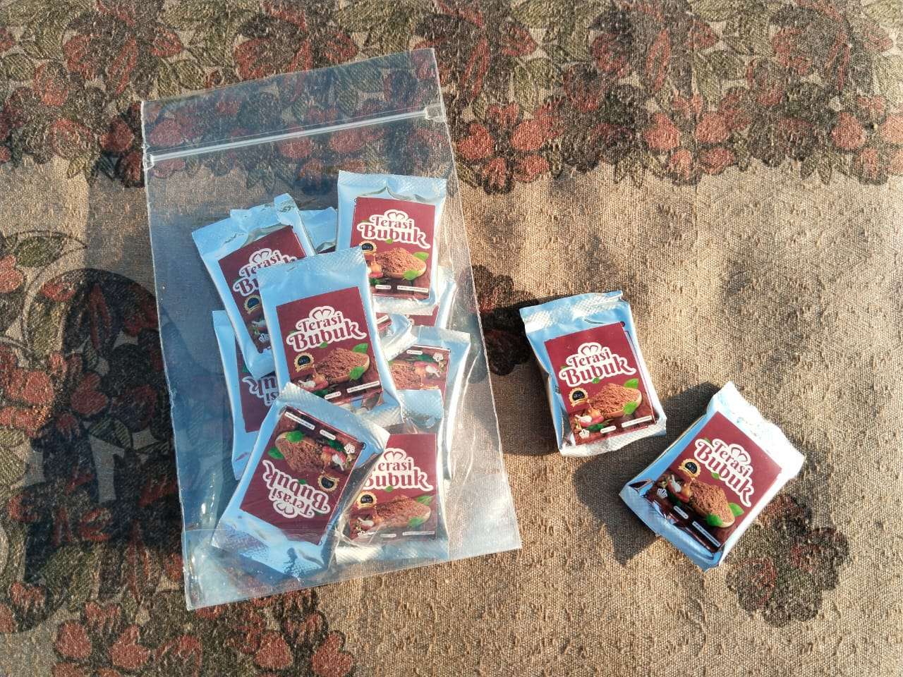 Terasi Bubuk Panggang 6 gram (isi 12pcs)