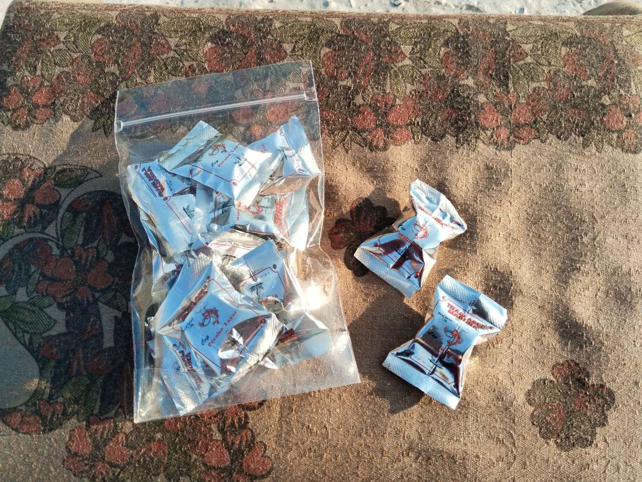 Terasi Padat 8 gram (isi 12pcs)